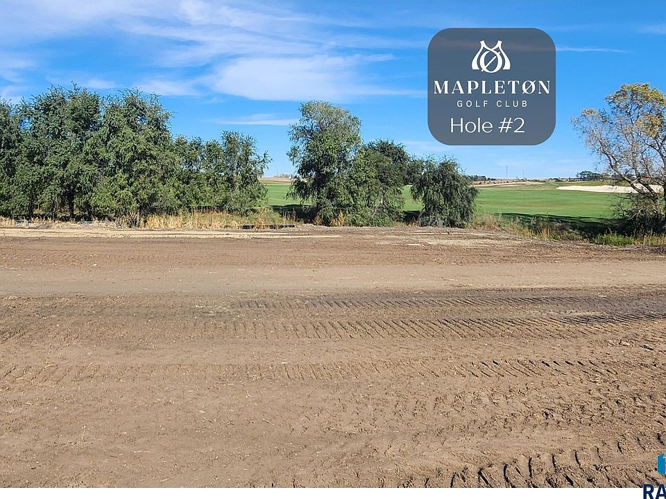 2nd image of 5804 N Mapleton Pl