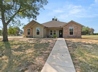 106 Royal St, Gilmer, TX 75645