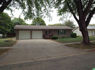 1020 NE 2nd St, Sibley, IA 51249