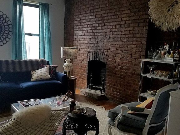 4th image of 211 E 11th St APT 12