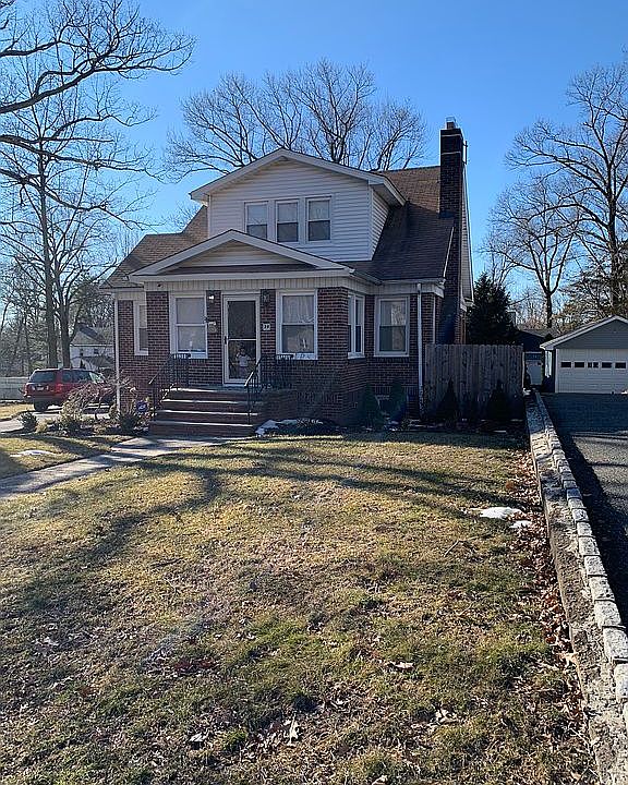 1st image of 39 Edgewood Ave
