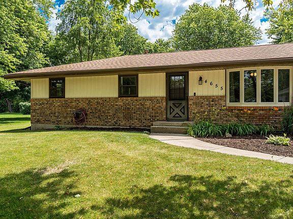3rd image of 4655 Scenic Dr