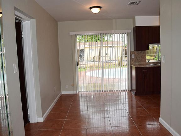 5th image of 3800 NW 6th Ave
