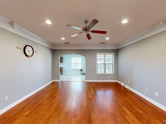 5th image of 516 Sprucepine Rd