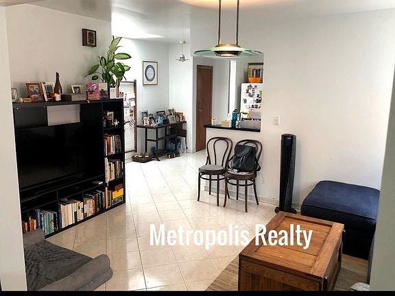 4th image of 21-33 36th St #2