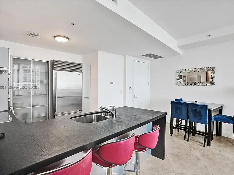 18201 Collins Ave #4705 — Photo 4