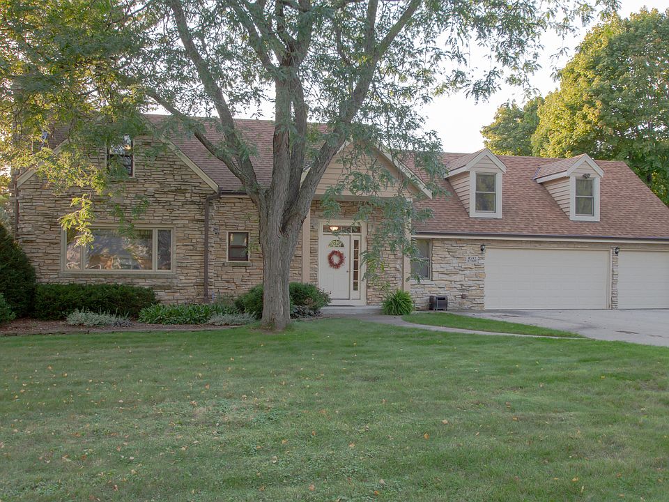 1st image of W142N7005 Oakwood Dr