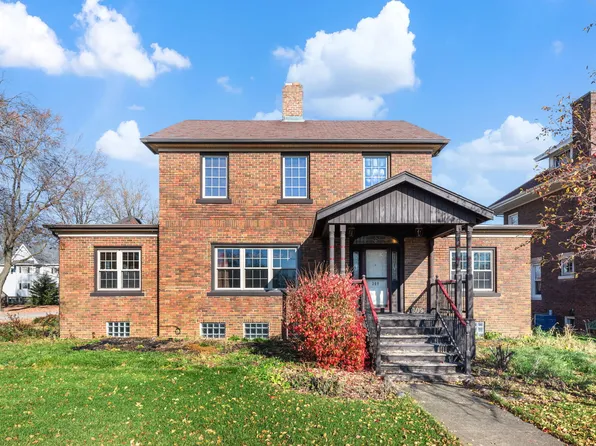 309 Mosier St, Grant Park, IL 60940
