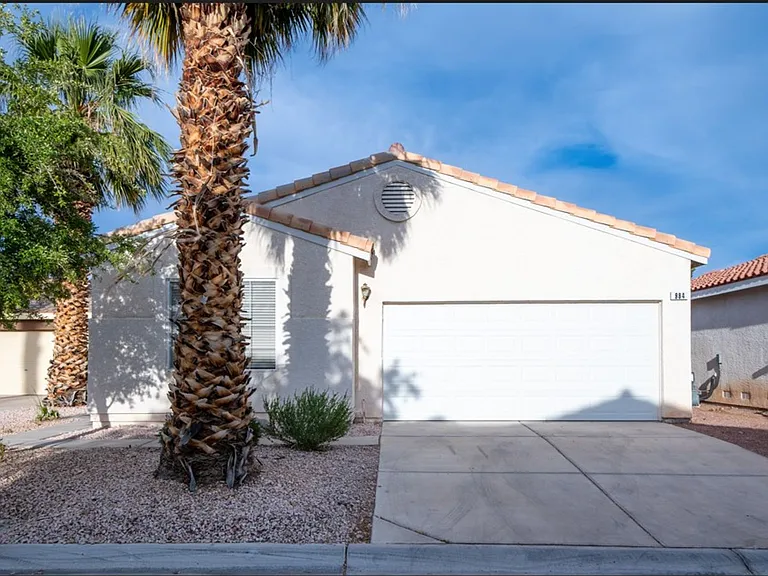 984 Country Skies Ave — Photo 1