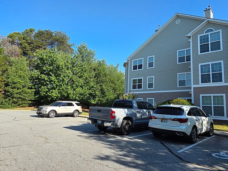 130 Shallowford Reserve Dr #303 — Photo 31