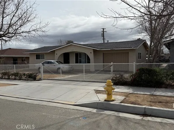 16087 Spruce St, Hesperia, CA 92345