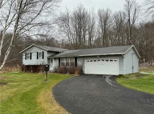 11798 Mills Rd, Garrettsville, OH 44231