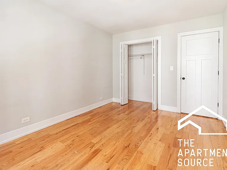 437 W Roscoe St #1 — Photo 8