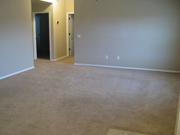 2nd image of 12825 Heritage Oaks Dr