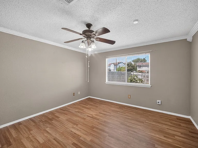 6206 Tidewater Dr — Photo 12