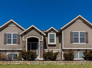 6200 Palisades Dr, Lawrence, KS 66049