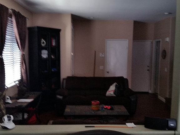 3rd image of 1110 N Solano Privado APT A