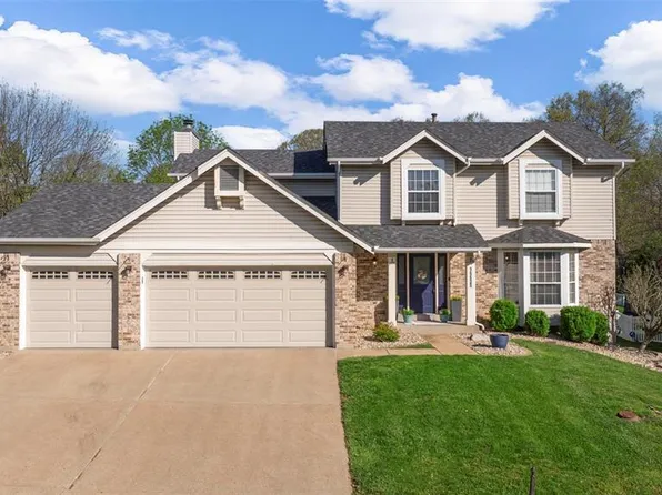 16625 Babler View Dr, Ballwin, MO 63011