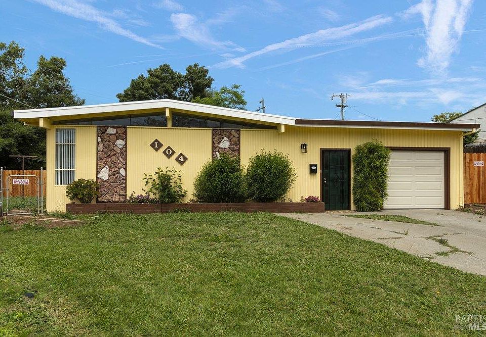 1st image of 104 Wedgewood Court