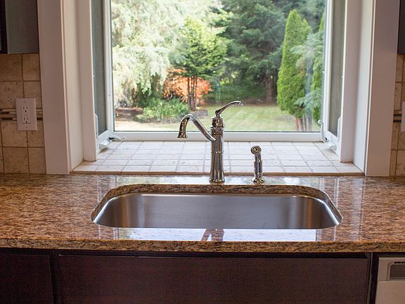 5th image of 8304 Woodgrove Ct SE