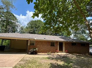 5808 Scenic Dr, Little Rock, AR 72207