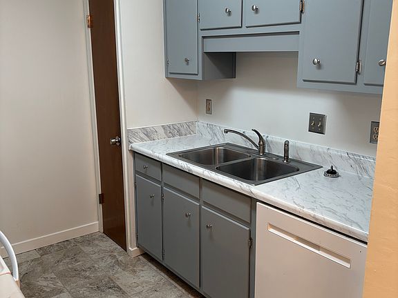 4th image of 1730 Debby Ave APT C