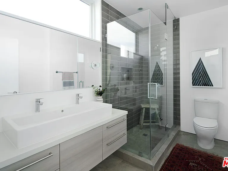 927 Hyperion Ave — Photo 17