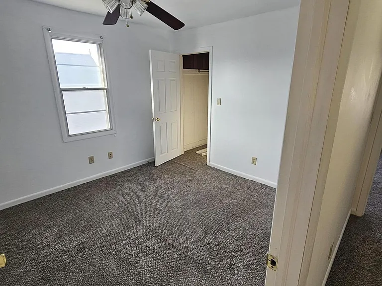 1044 John Ave — Photo 20