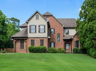 1815 Southwood Rd, Vestavia, AL 35216