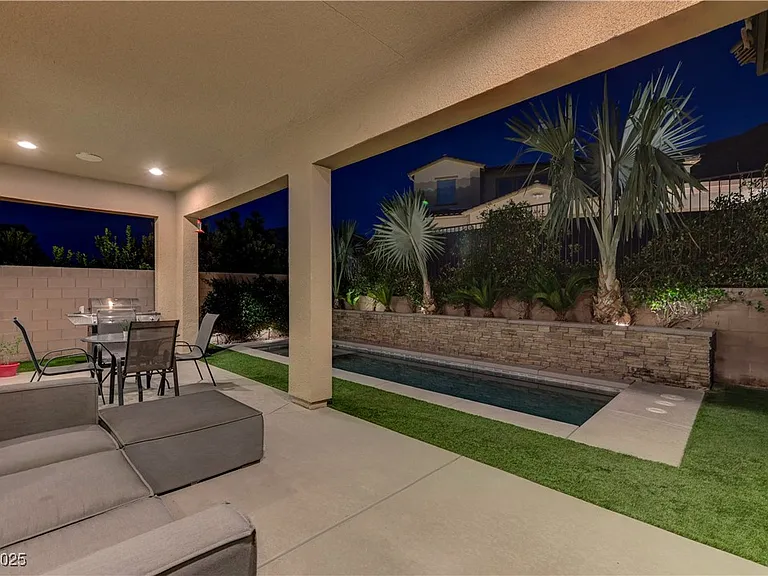 3943 Reyes Ave — Photo 91