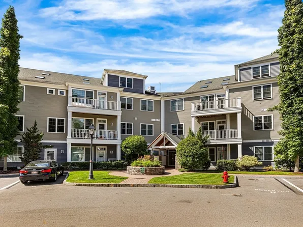 39 Taylor Dr Unit 2006, Reading, MA 01867