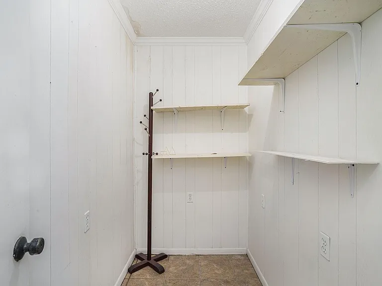 17306 Fife Ln — Photo 14