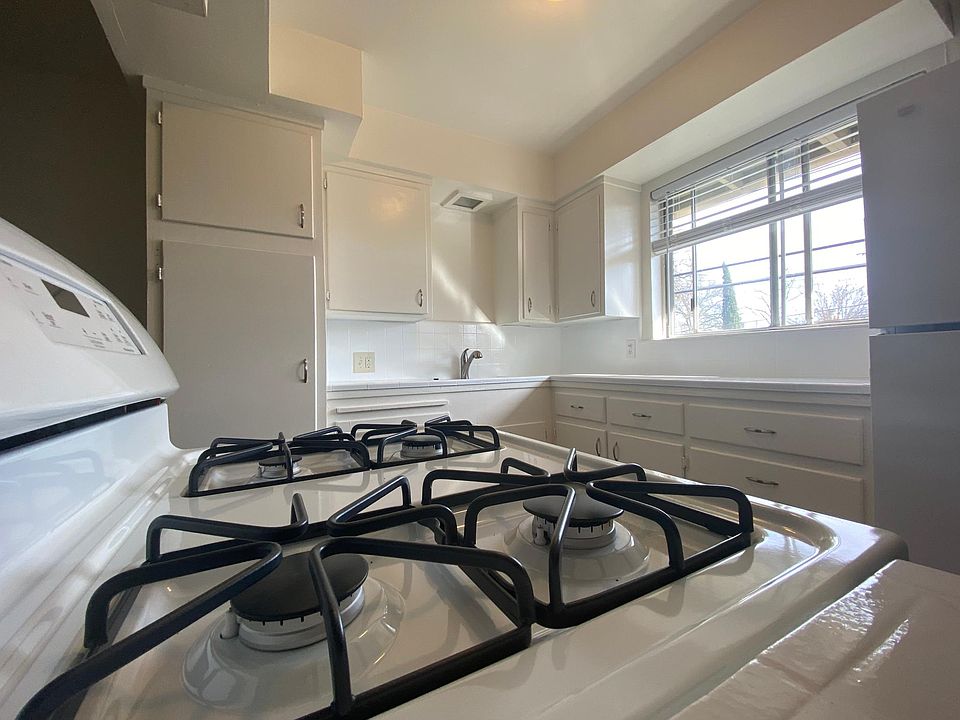 Freshly Updated Apartments at 3101 Truax Court 3101 Truax Ct