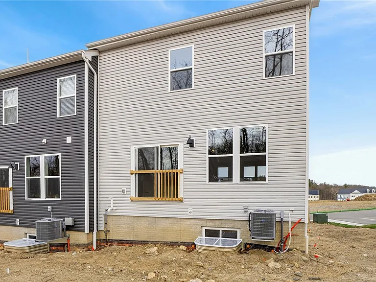 704 Olivia St — Photo 32