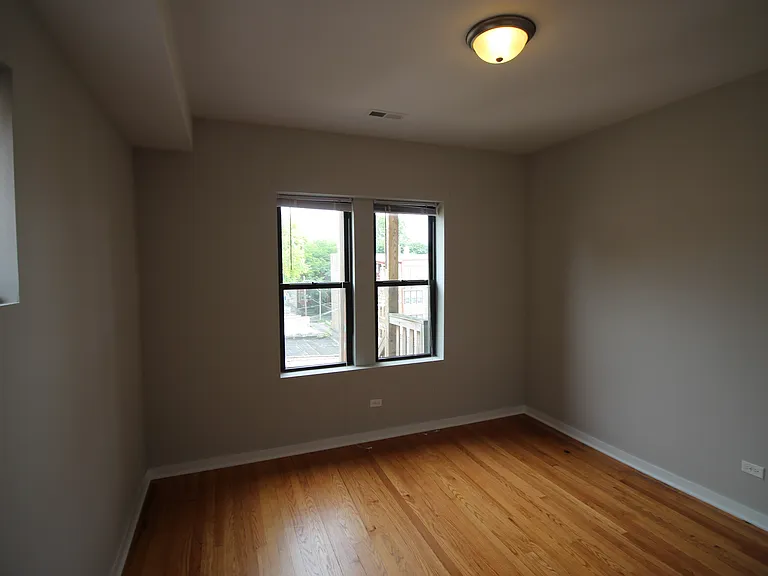 6449 N Claremont Ave #3 — Photo 9