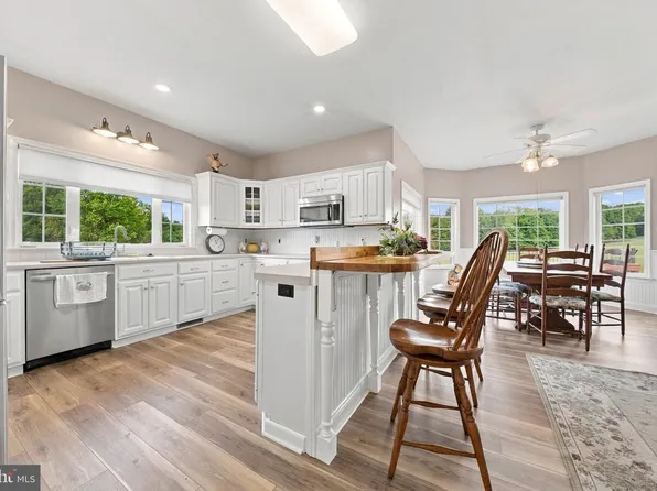 24274 Waterview Dr, Worton, MD 21678