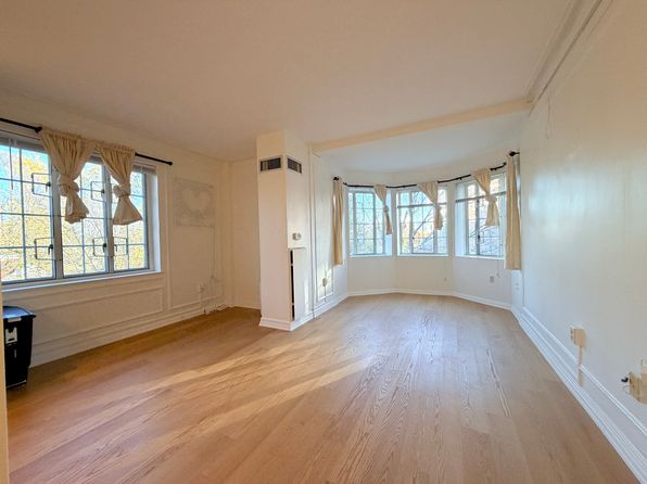 20 Chapel St APT B605