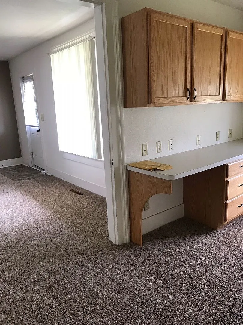 3 bed, 1115 sqft, $1,215 — Photo 3
