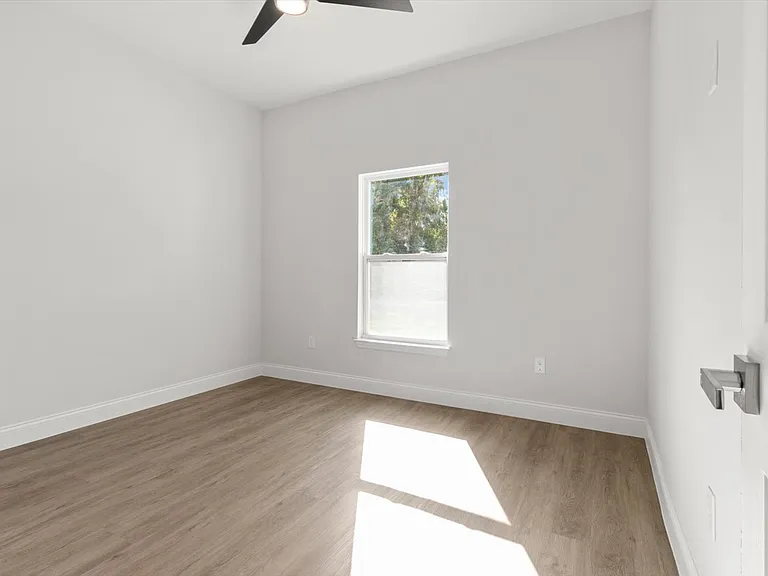 2021 W Alhambra Dr — Photo 16