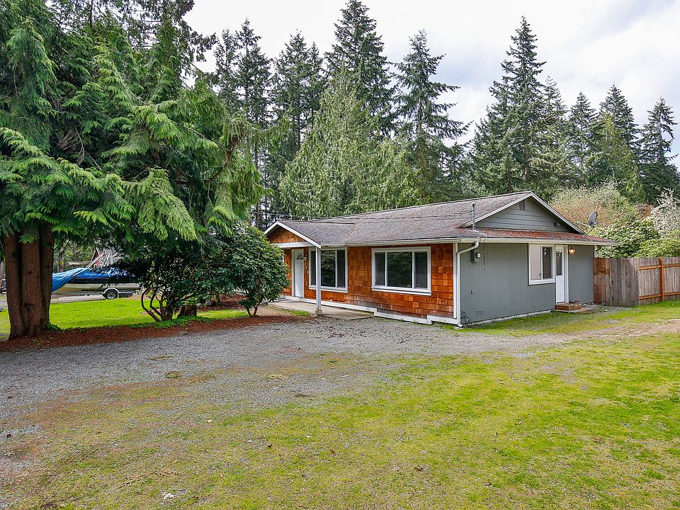 1st image of 919 209th Ave NE