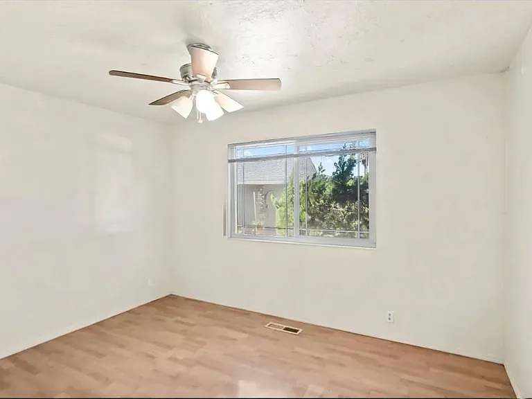 335 Spode Way — Photo 11