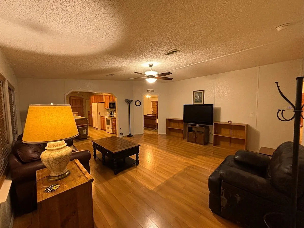 3 bed, 1508 sqft, $1,600 — Photo 3