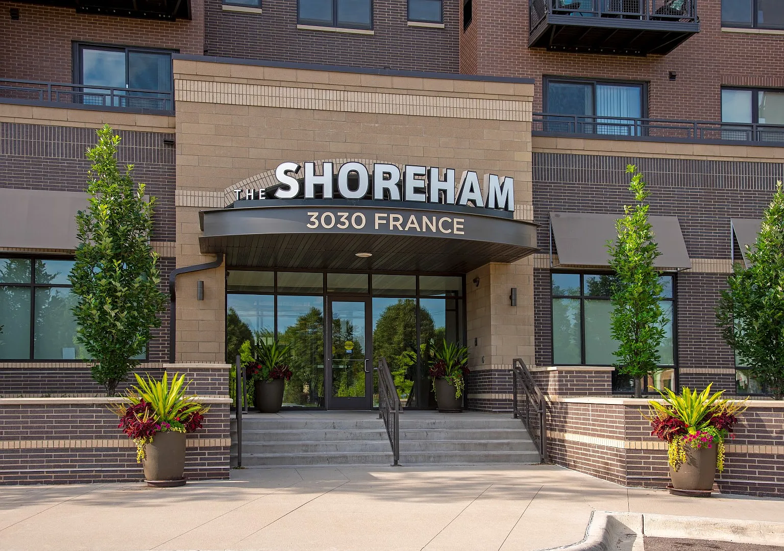 The Shoreham Apartments — Photo 1