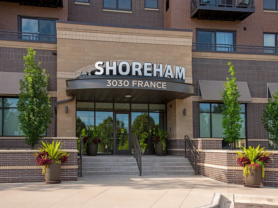 The Shoreham Apartments