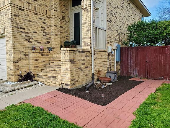 4th image of 1327 Jasmine Dr