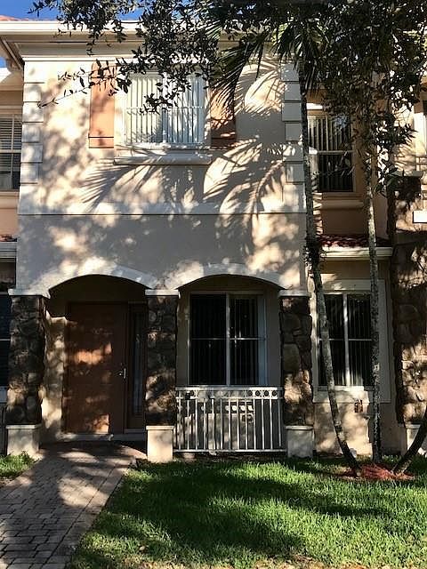 1st image of 2539 SW 82nd Ave #5-100