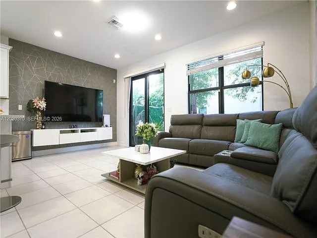 10111 Akenside Dr — Photo 13