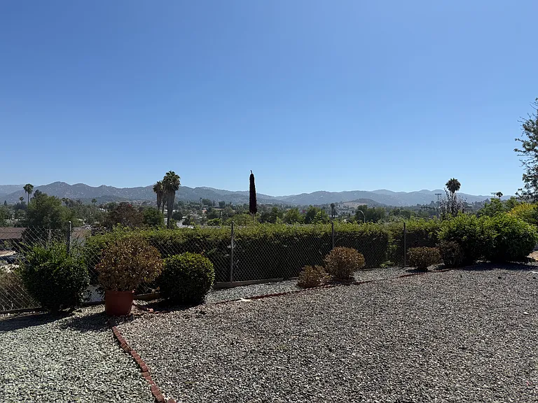 740 Highland St — Photo 34