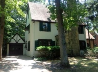 3209 Lake Mendota Dr, Madison, WI 53705