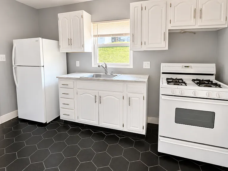 1303 Fletcher Ave #A — Photo 6